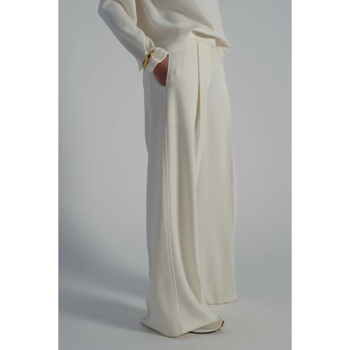 Neve Crepe Pant in Ivory