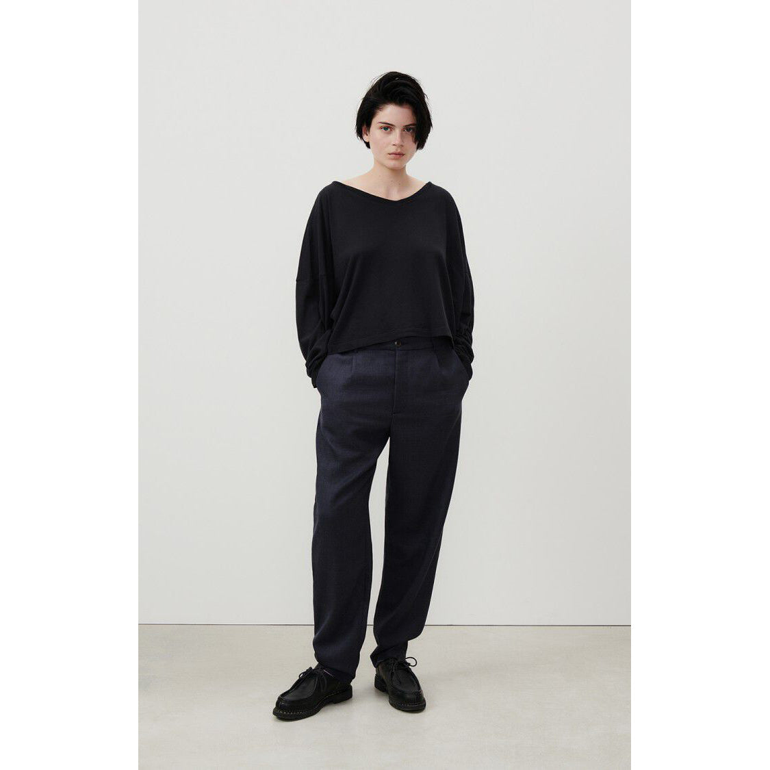 Aksun V-Neck T-Shirt