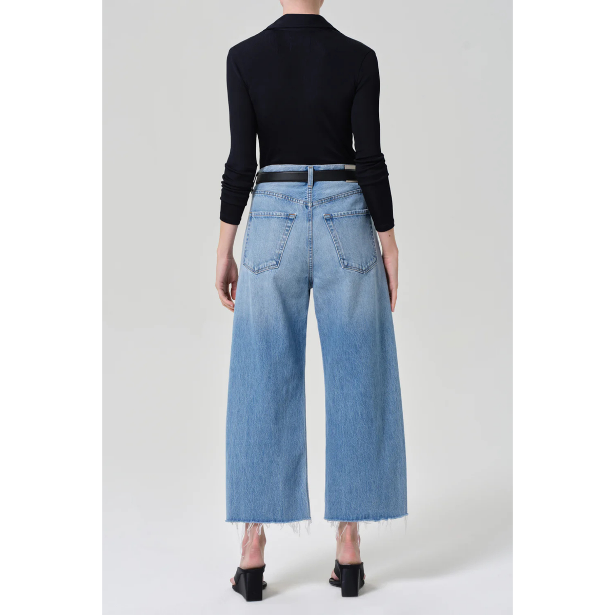 Ayla Raw Hem Crop - Honour