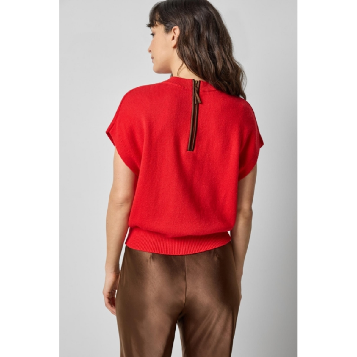 Banded Bottom Wedge Sweater - Caviar