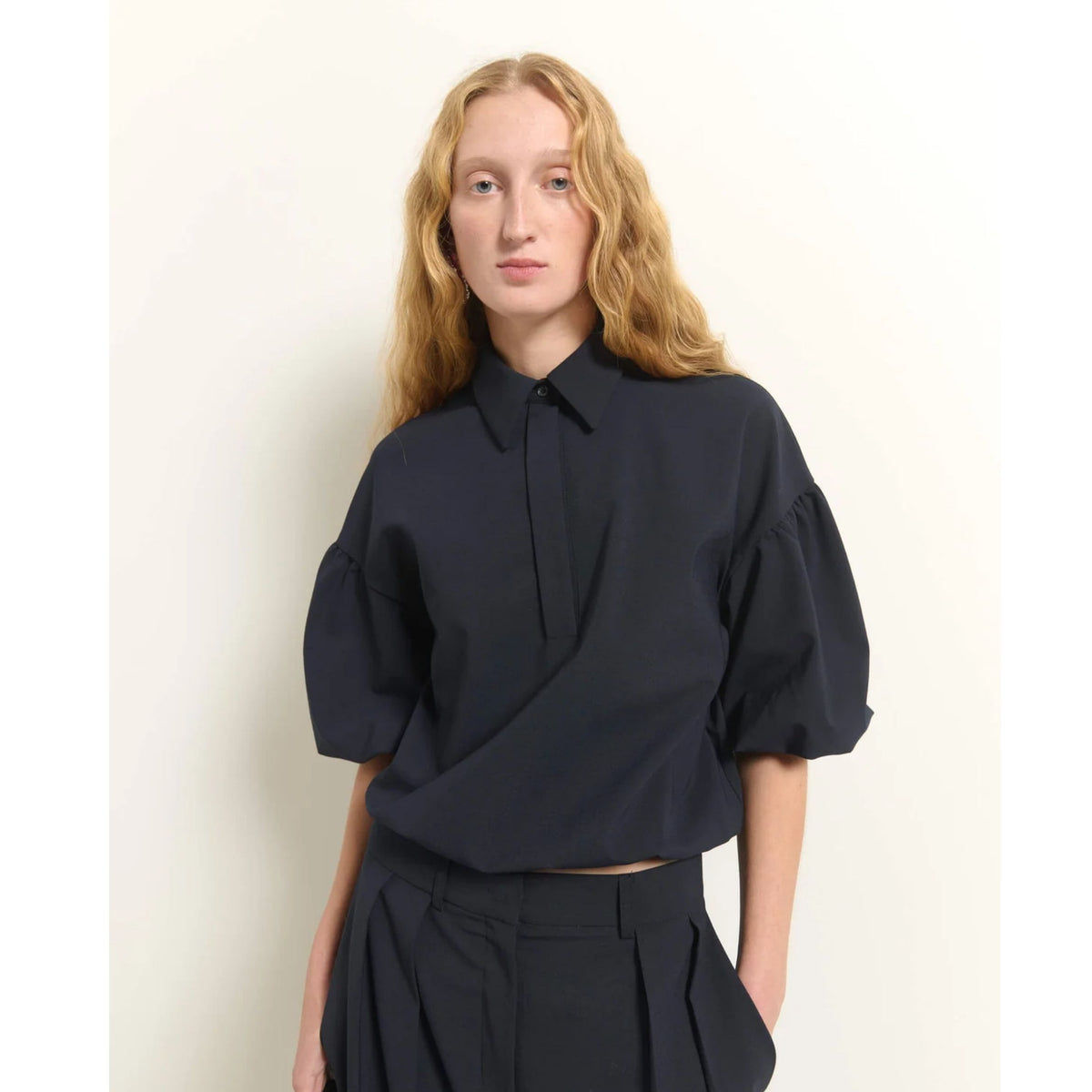 Cropped Shirt With Voluminous Sleeves - Dark Blue