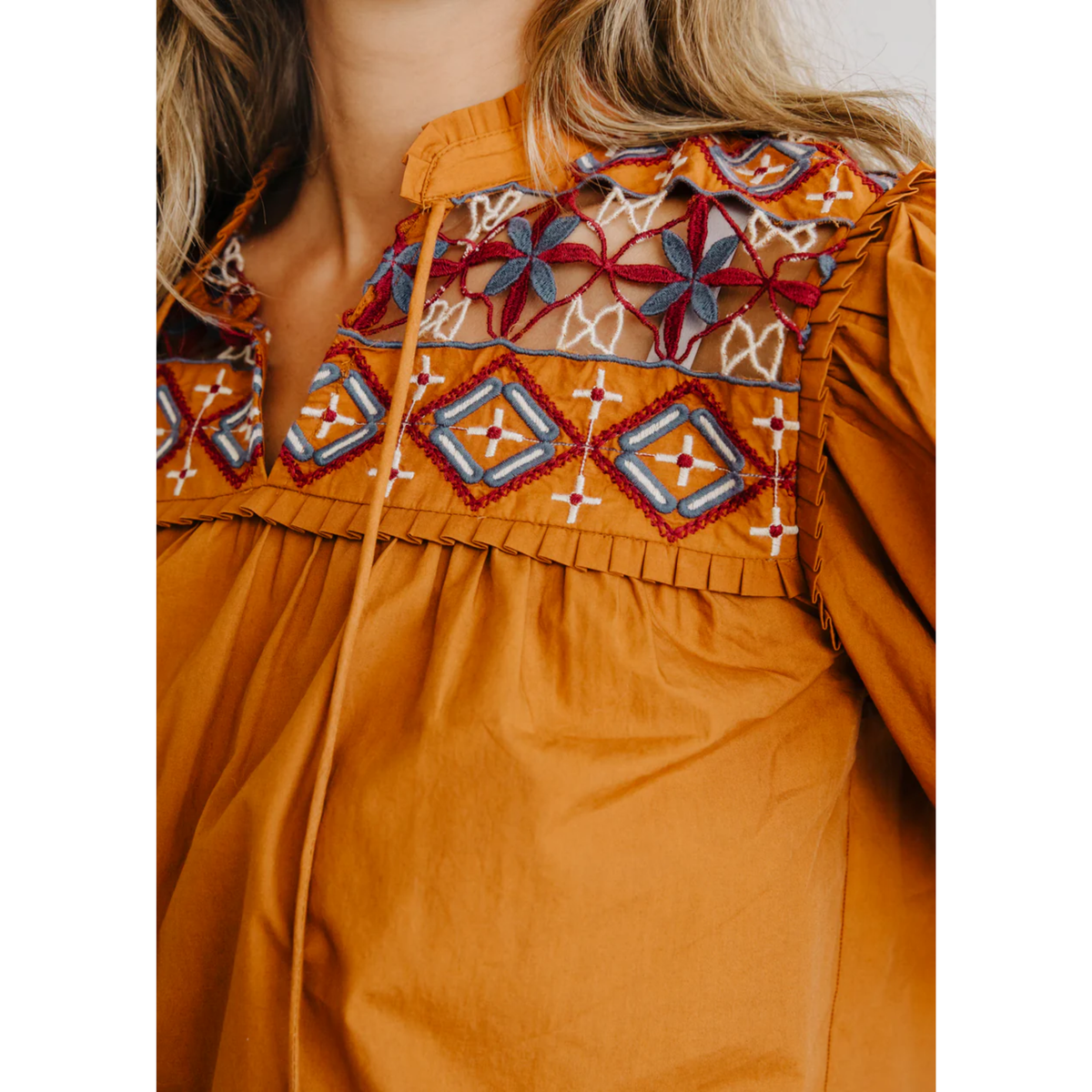 Diella Top - Caramel