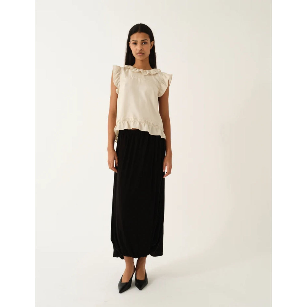 Darling Scallop Top - Ecru