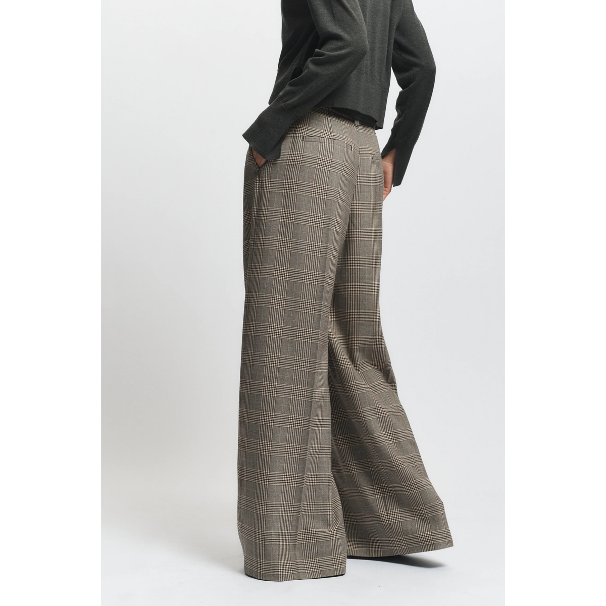 Everett Mid-Waisted Trouser - Balmoral Plaid