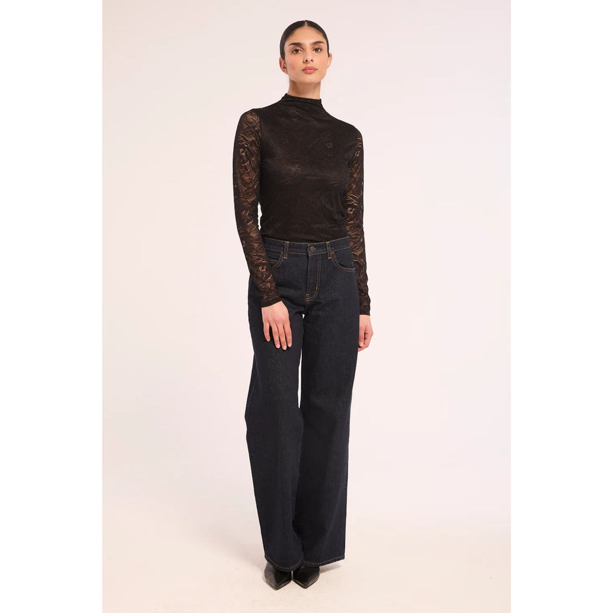 Emman Top - Black Lace