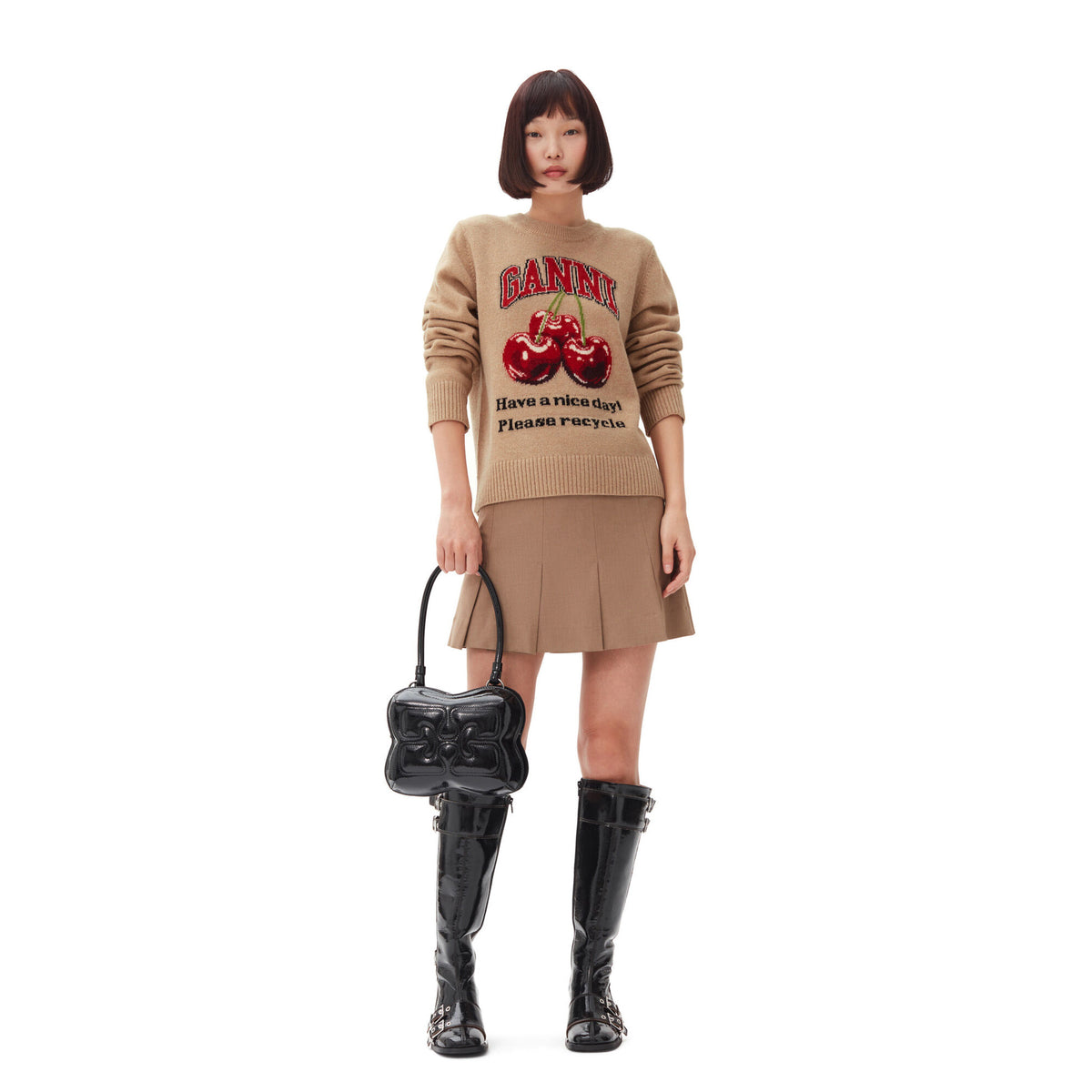 Camel Graphic Cherry O-Neck Pullover