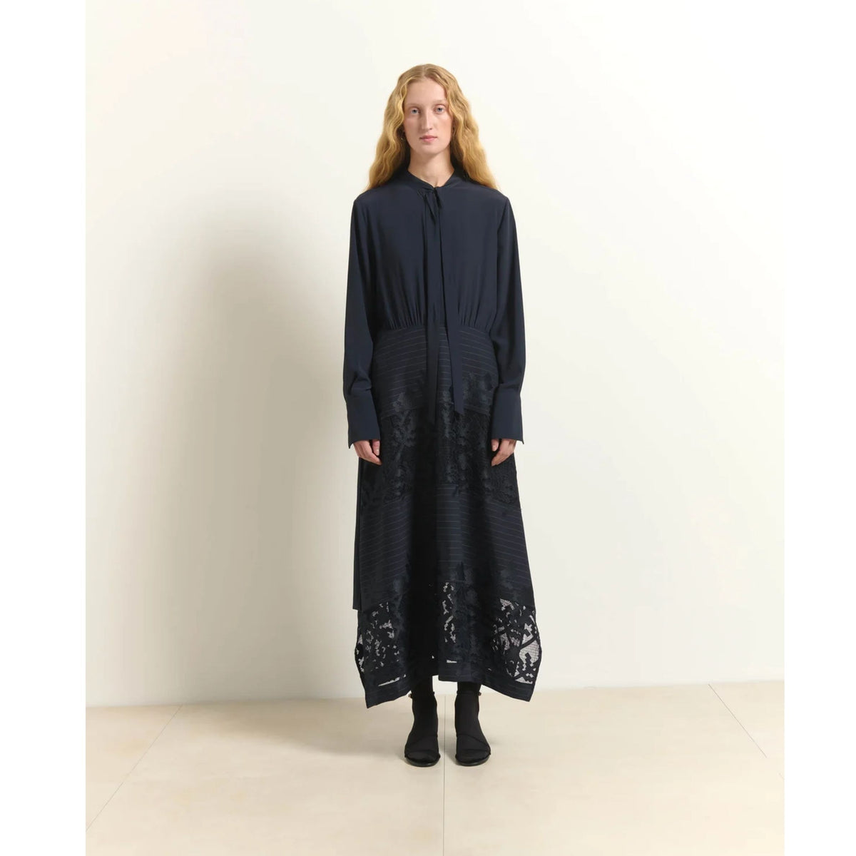 Long Dress With Geometreic Lace Inserts - Dark Blue