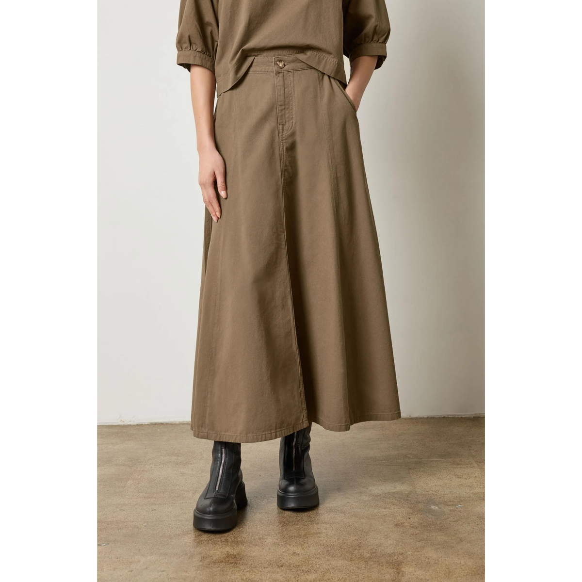 Seamed Maxi Skirt - Parsley