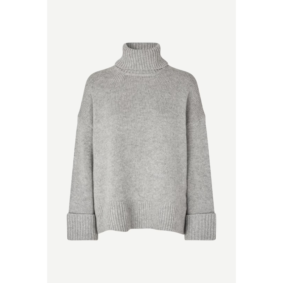 Sakeiku Turtleneck
