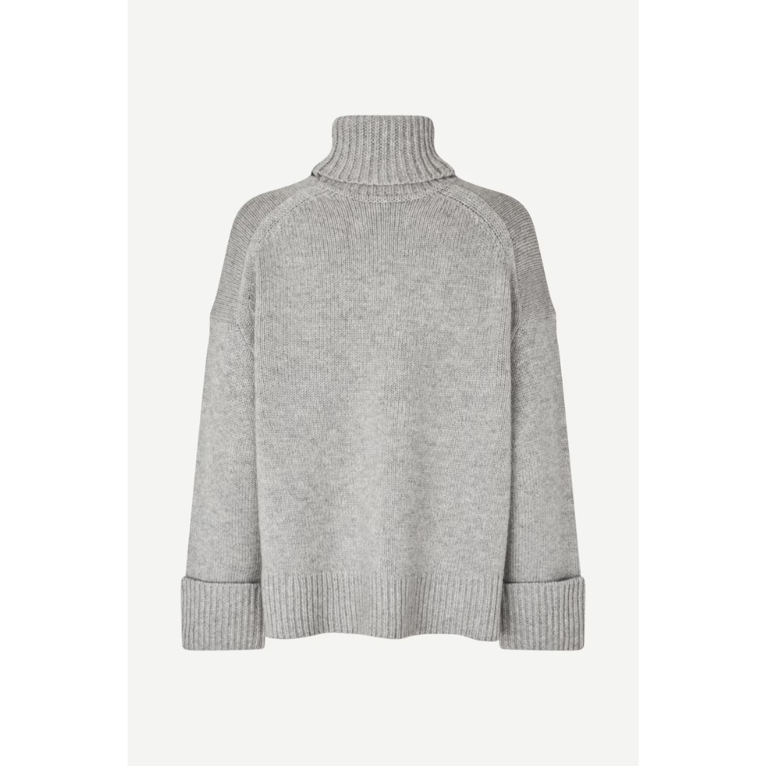 Sakeiku Turtleneck