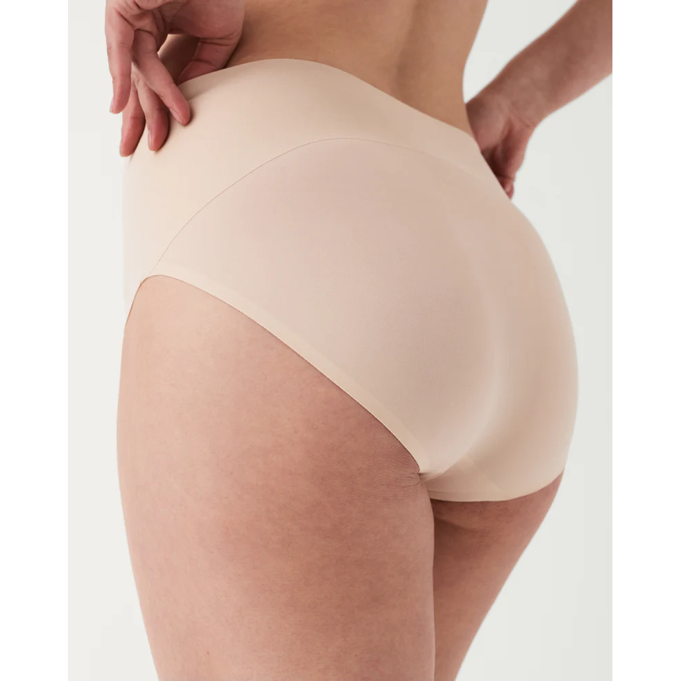 Undie-tectable Smoothing Thong