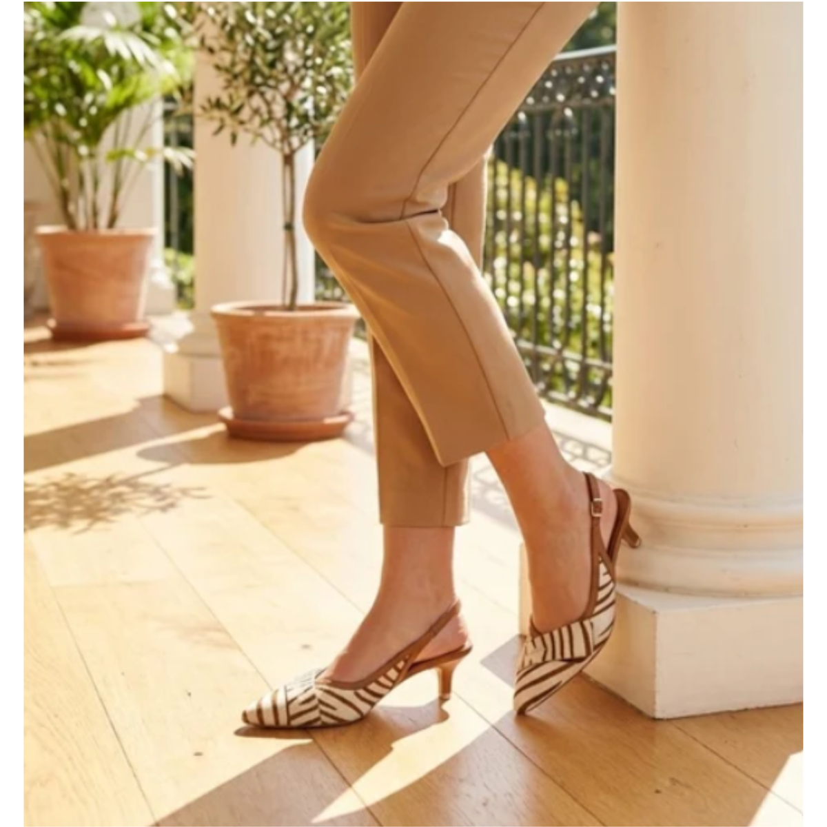 Settle Down Heel - White/Tan
