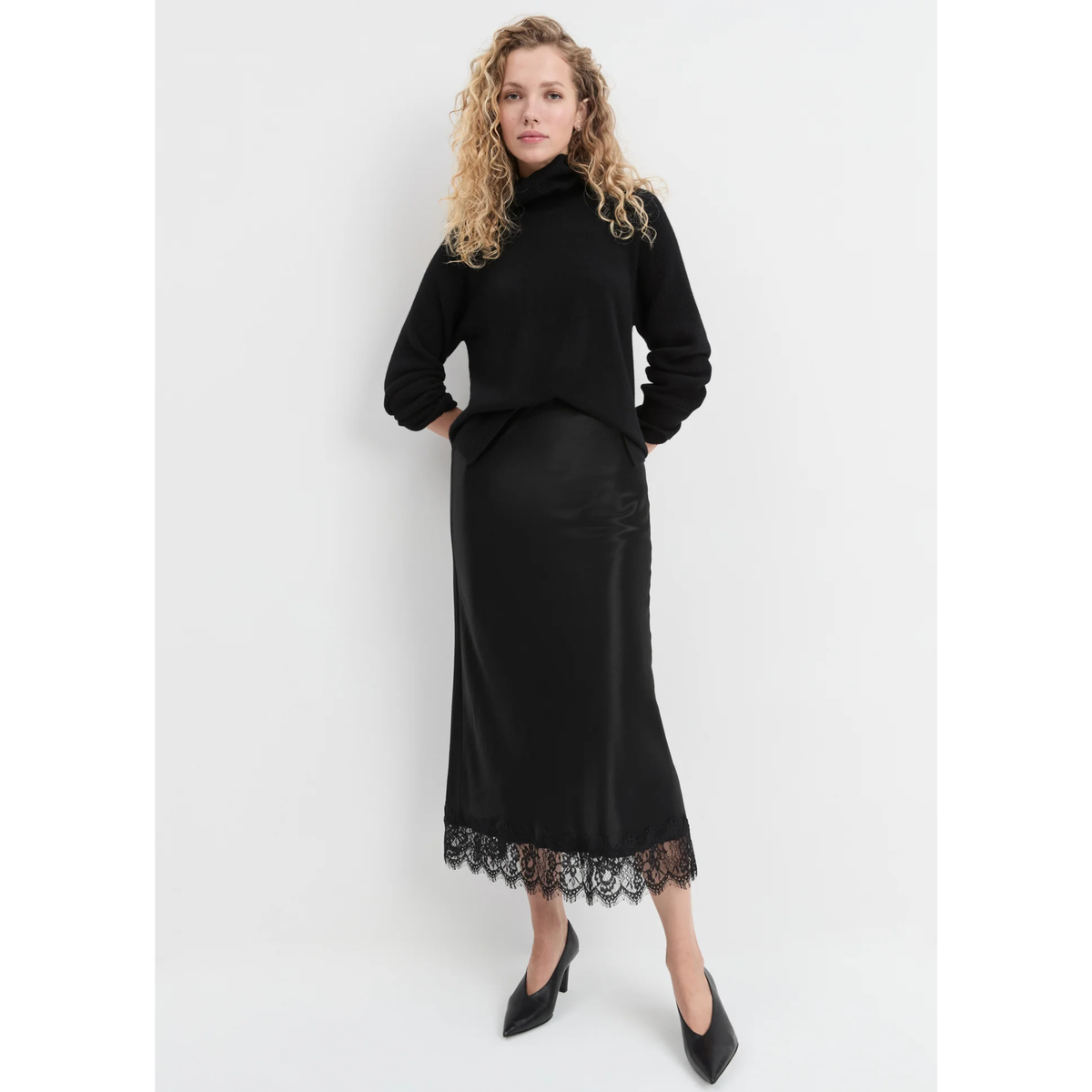 The Lacy Favorite Skirt - Black