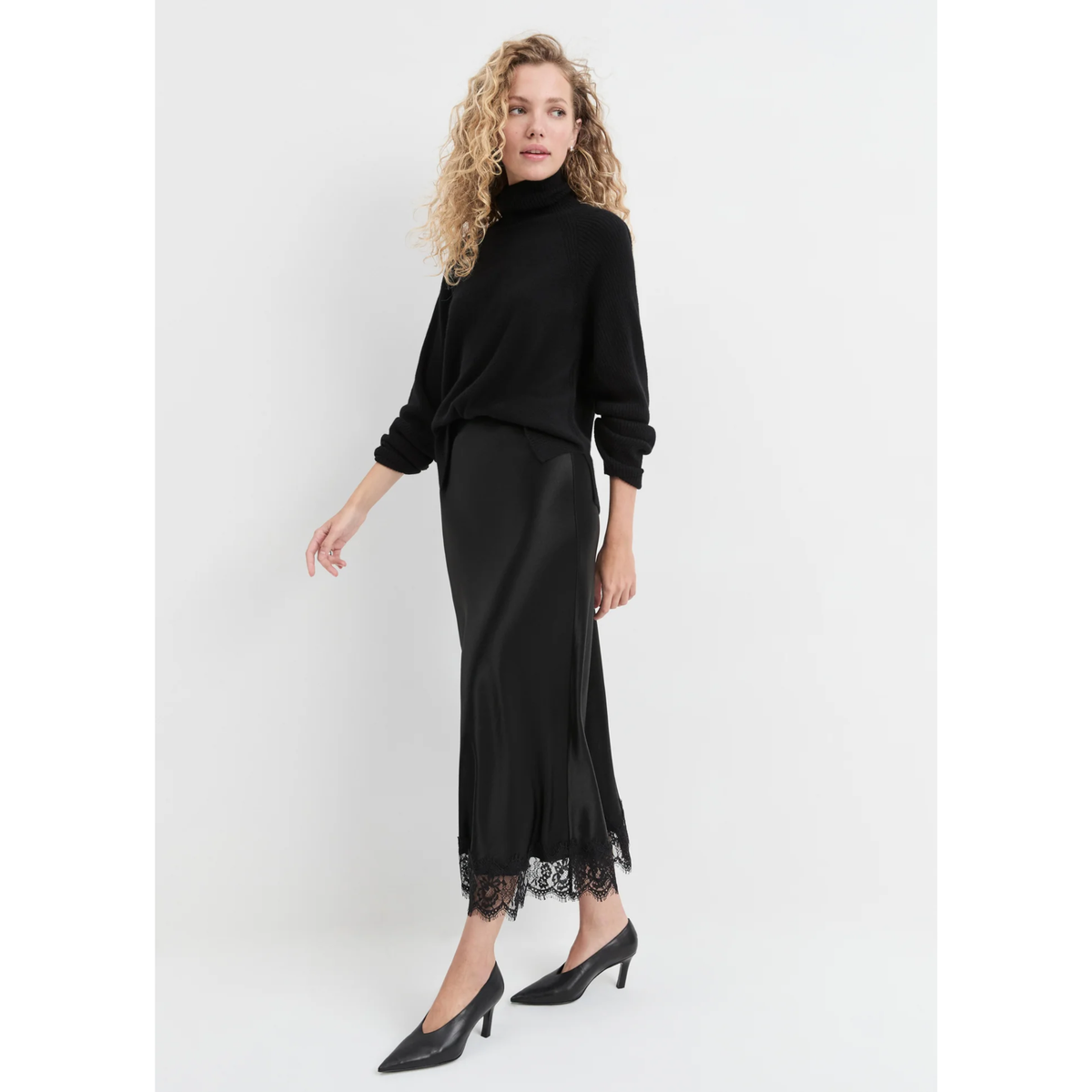 The Lacy Favorite Skirt - Black