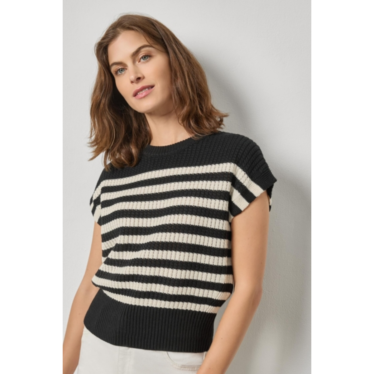 Textured Wedge Sweater - Jet Black Stripe