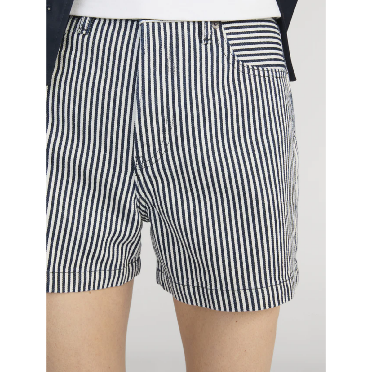 The Everyday Short - Navy Stripe