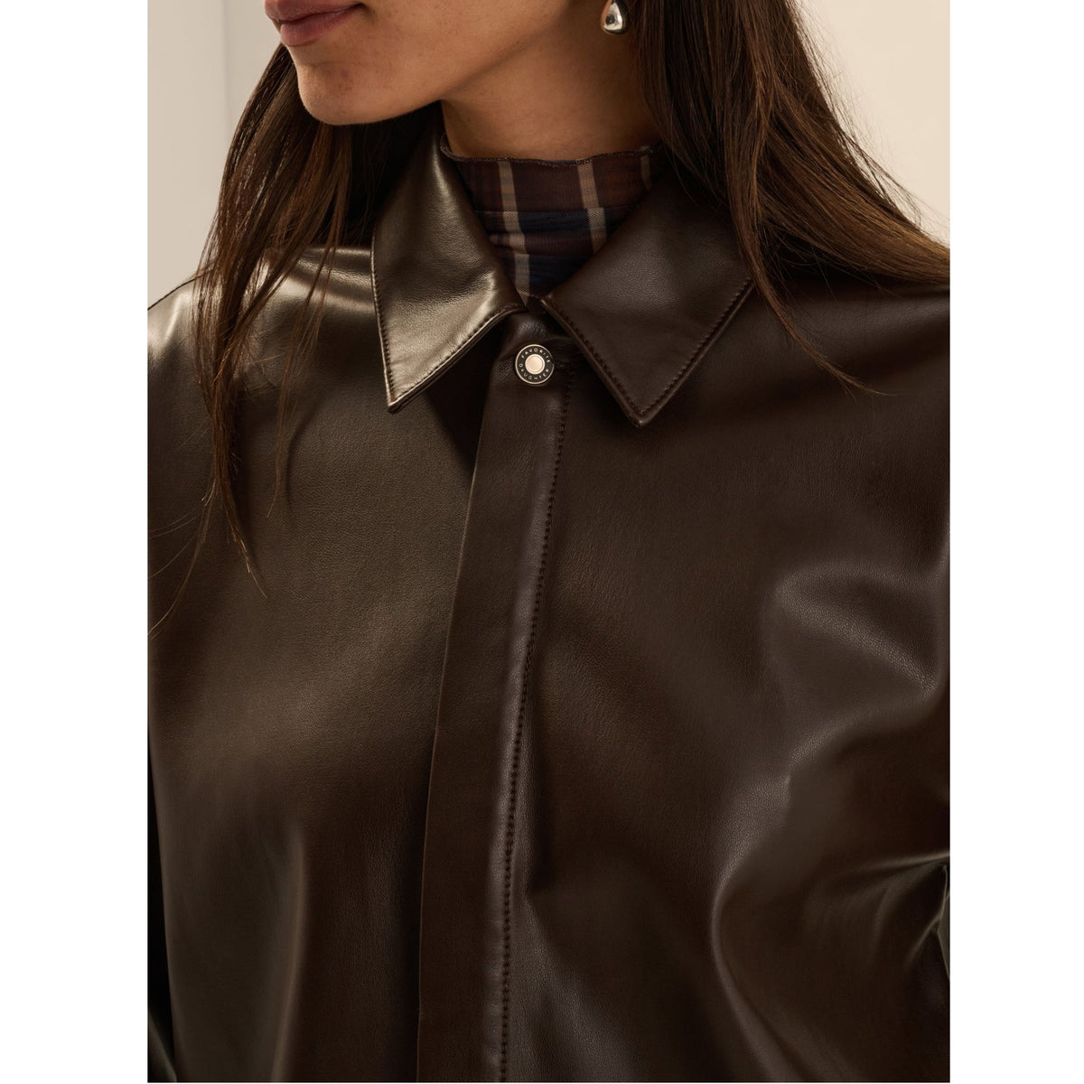 The Vegan Leather Crop Brady Shirt - Espresso