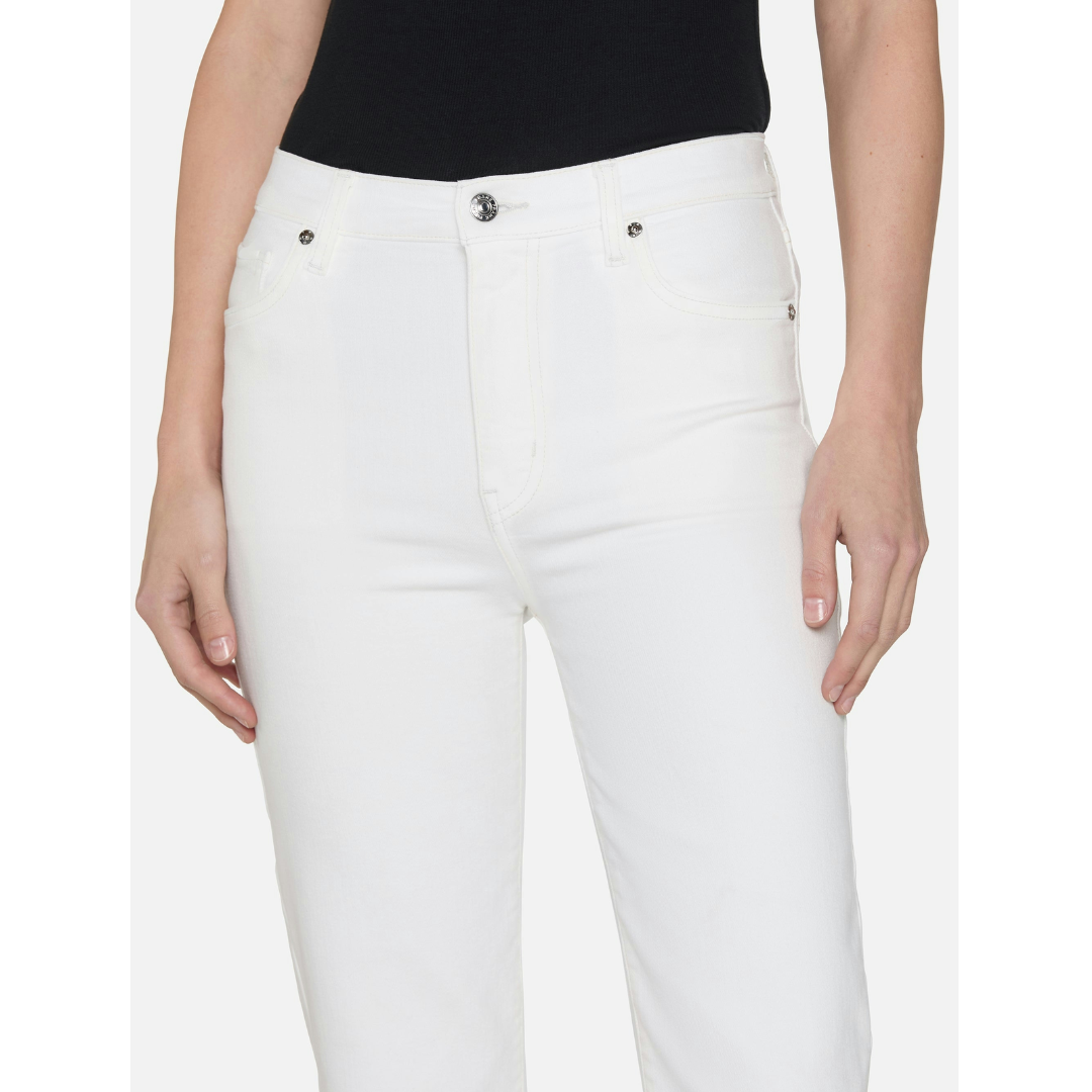 Le Sleek Straight - Tribute